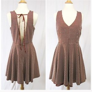 1950’s style cinnamon dress